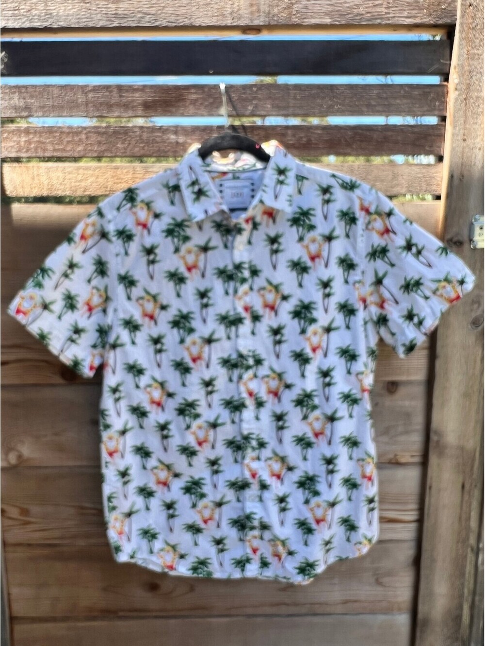 Denim & Flower Ricky Singh Joy Men's SS Hawaiian Shirt-Santa & Palm Tree MED
